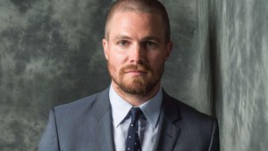 Stephen Amell liderará el spin-off de 'Suits' en Los Ángeles