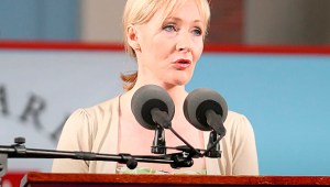 La creadora de Harry Potter vuelve a crear polémica en las redes