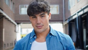Óscar Casas se lanza al abismo emocional de Gervasio Deferr en la nueva serie 'El gran salto'