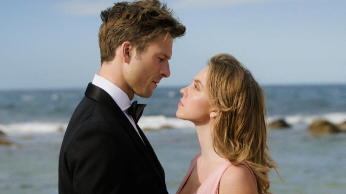 Sydney Sweeney desmiente rumores de romance con Glen Powell