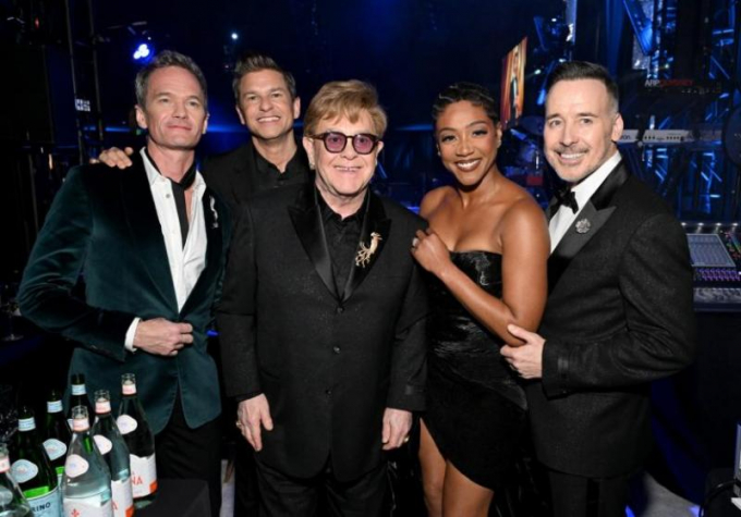 La fiesta de Elton John en los Oscar. ¿Cuánto vale estar?