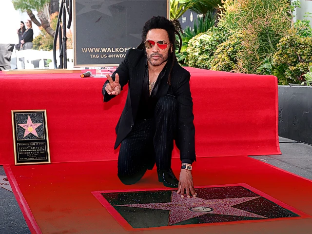 Lenny Kravitz recibe una estrella en el Paseo de la Fama de Hollywood