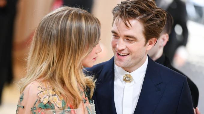 Suki Waterhouse revela el sexo de su bebé con Robert Pattinson