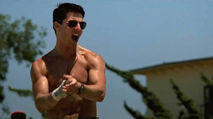 A los 61 años, Tom Cruise exhibe un físico admirable en las hermosas playas de Mallorca