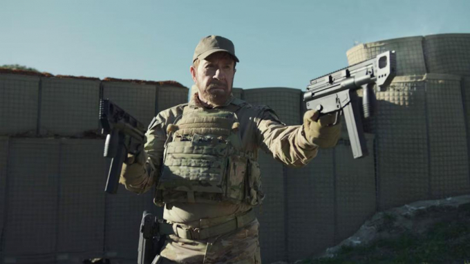 Chuck Norris regresa a los 84 años para salvar al mundo en 'Agent Recon'