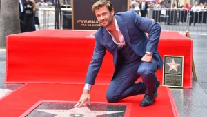Chris Hemsworth recibe su estrella en el Paseo de la Fama y dedica emotivas palabras a Elsa Pataky