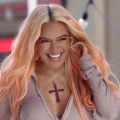Noticia  Karol G: El poder y la pasión de una estrella latina 
