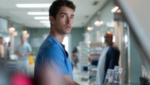 Netflix impulsa la ficción española con segundas temporadas de 'Respira' y 'Manual para Señoritas'