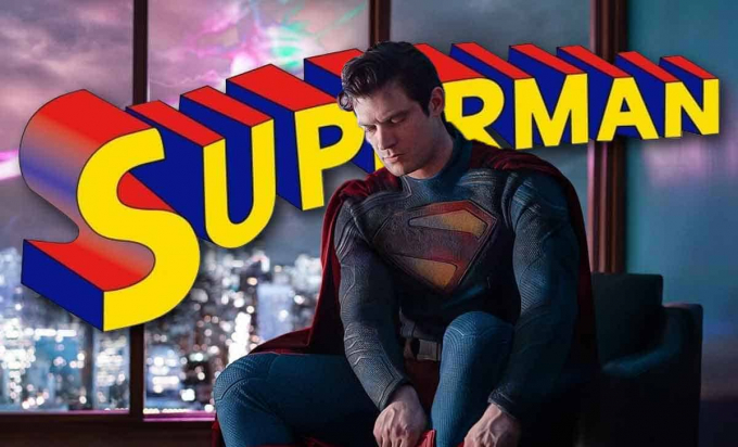 En la película Superman (2025), los trajes de los héroes no están siendo bien recibidos.