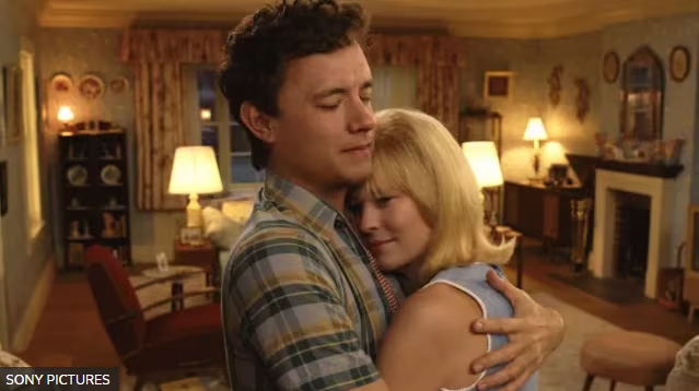 La asombrosa tecnología de rejuvenecimiento en 'Here': Tom Hanks y Robin Wright deslumbran con su apariencia juvenil.