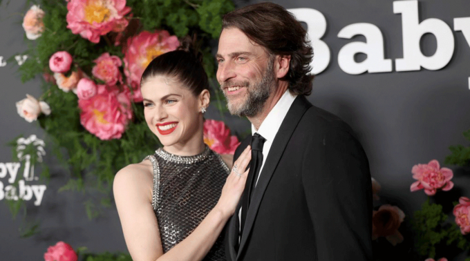 Alexandra Daddario anuncia su dulce espera: la llegada del primer heredero en camino