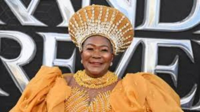 Muere Connie Chiume, la actriz sudafricana de Marvel conocida por su trabajo en 'Black Panther'