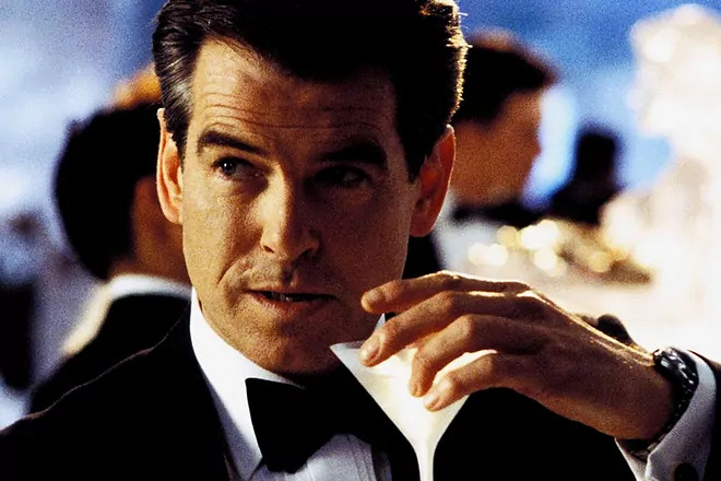 ¿Quién es el actor perfecto para ser el próximo James Bond? Pierce Brosnan Tiene la Respuesta...
