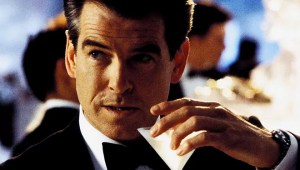 ¿Quién es el actor perfecto para ser el próximo James Bond? Pierce Brosnan Tiene la Respuesta...