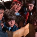 Noticia Los actores de Los Goonies se reúnen para celebrar un Hito Profesional de Ke Huy Quan