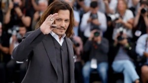 ¡Johnny Depp regresa con ‘Day Drinker’ y Penélope Cruz en un Impactante Comeback