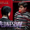 Noticia Netflix ha compartido la primera imagen con los poderes del hermano de Miércoles Addams