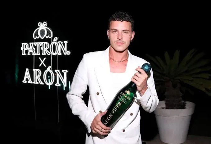 Aron Piper y su noche en Ibiza: looks, lujos y estrellas