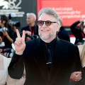 Noticia Guillermo del Toro triunfa en Venecia con una ovación de más de 13 minutos por ‘Frankenstein’