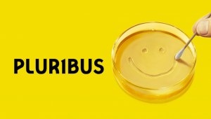 Pluribus, la nueva serie del creador de Breaking Bad, explora un mundo donde la felicidad es una epidemia