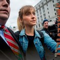 Noticia Allison Mack, la actriz de ‘Smallville’ marcada por el escándalo NXIVM, rompe su silencio tras salir de prisión