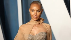 ¡Escándalo Smith!: Jada, demandada por amenazar