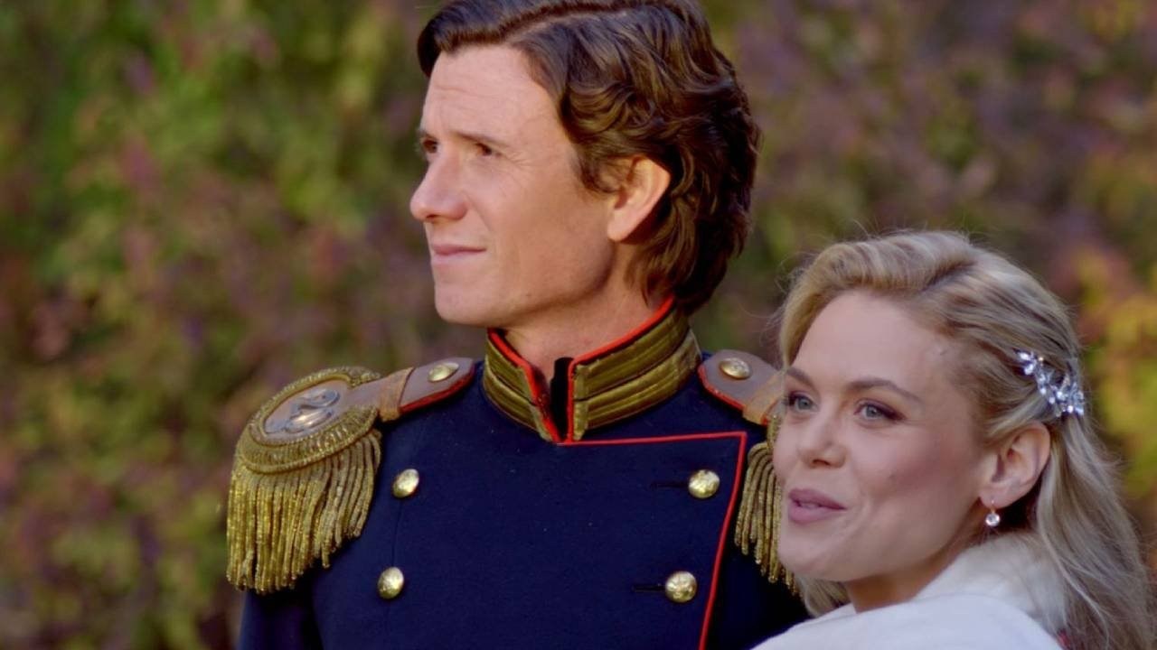 Foto de A ROYAL CHRISTMAS MANOR