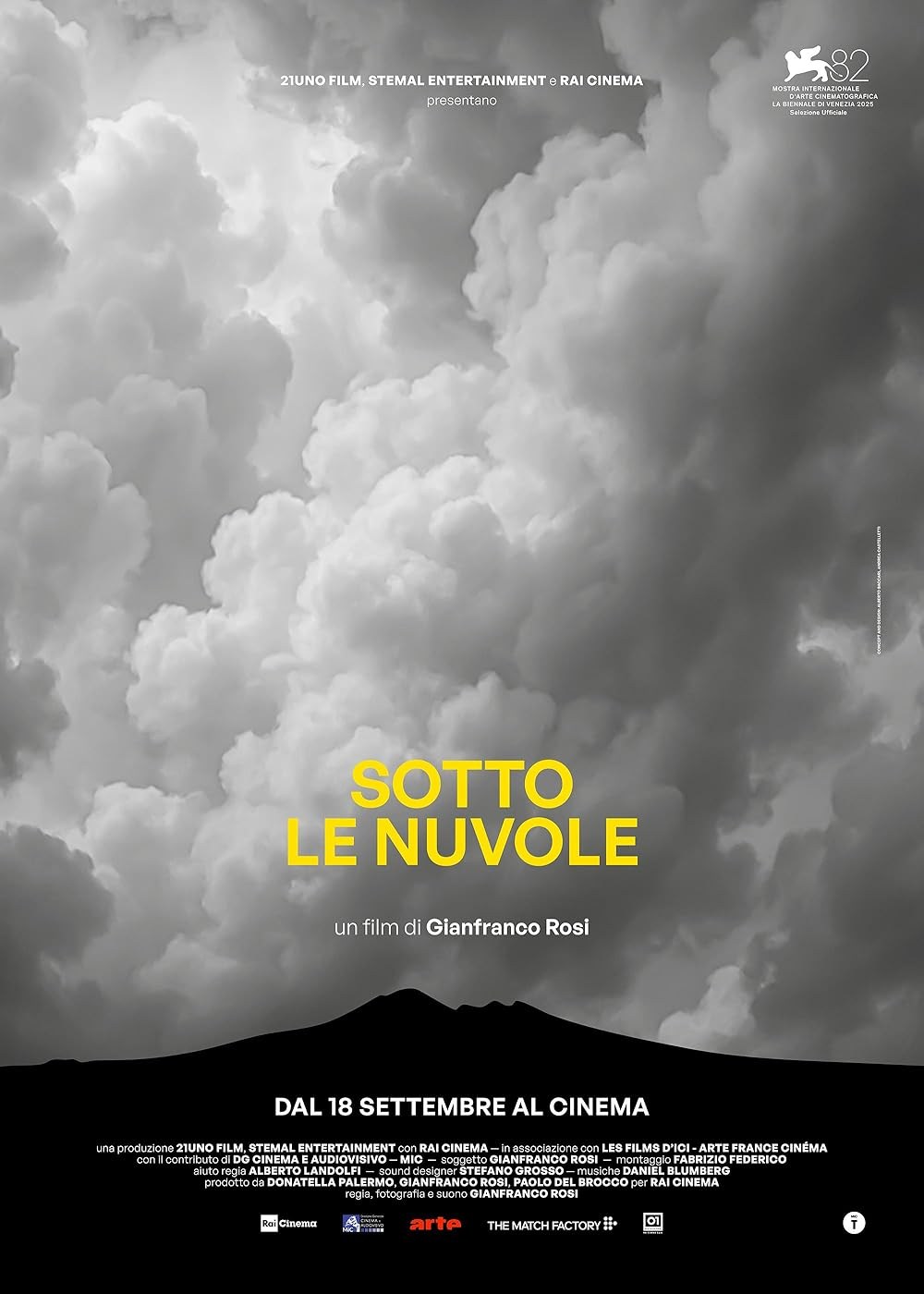 Poster de BELOW THE CLOUDS