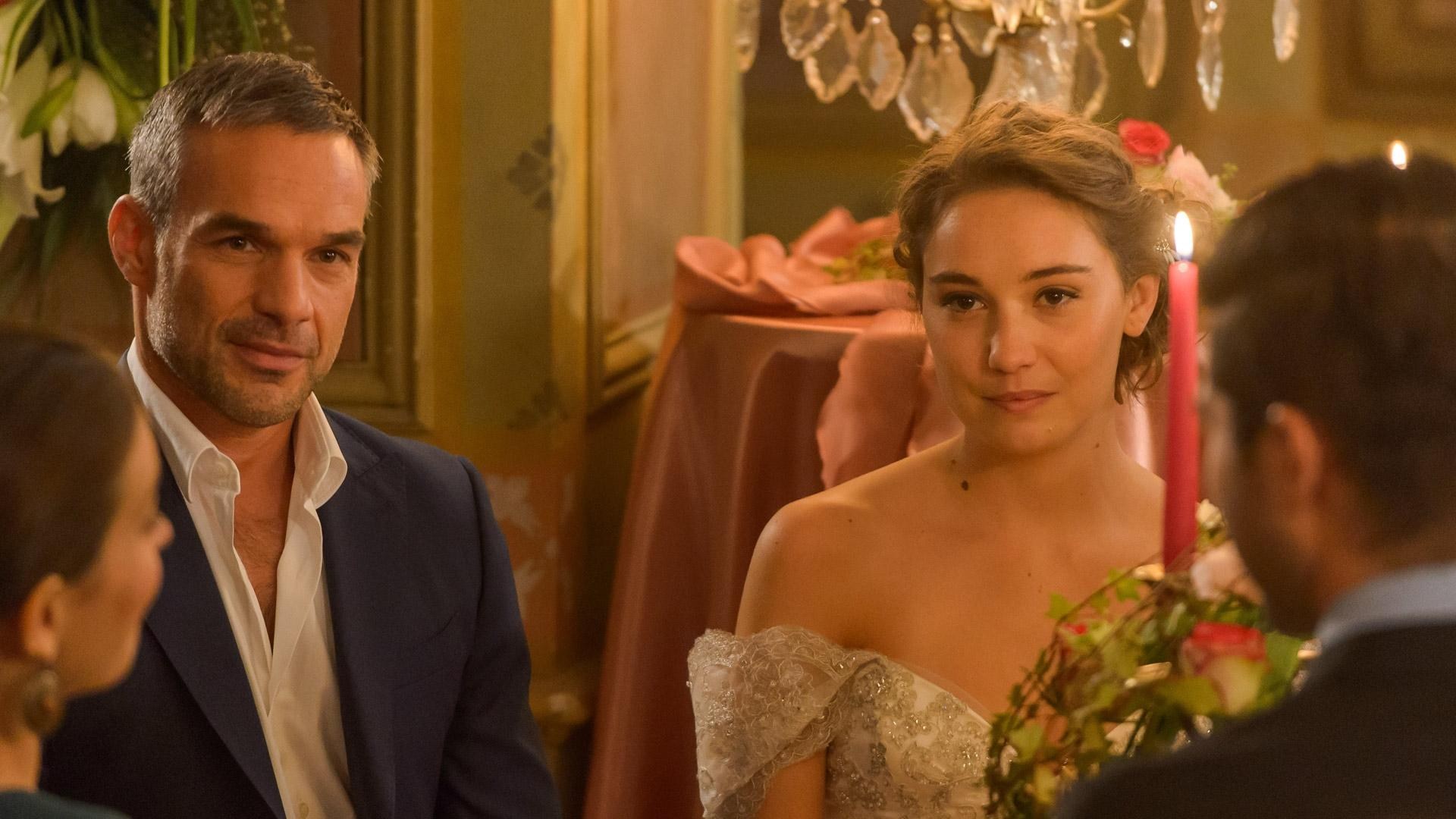 Foto de CASADA CON UN EXTRAÑO