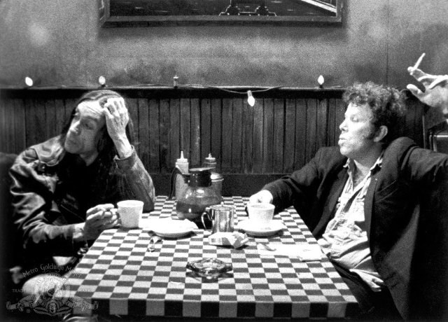 Foto de COFFEE AND CIGARETTES