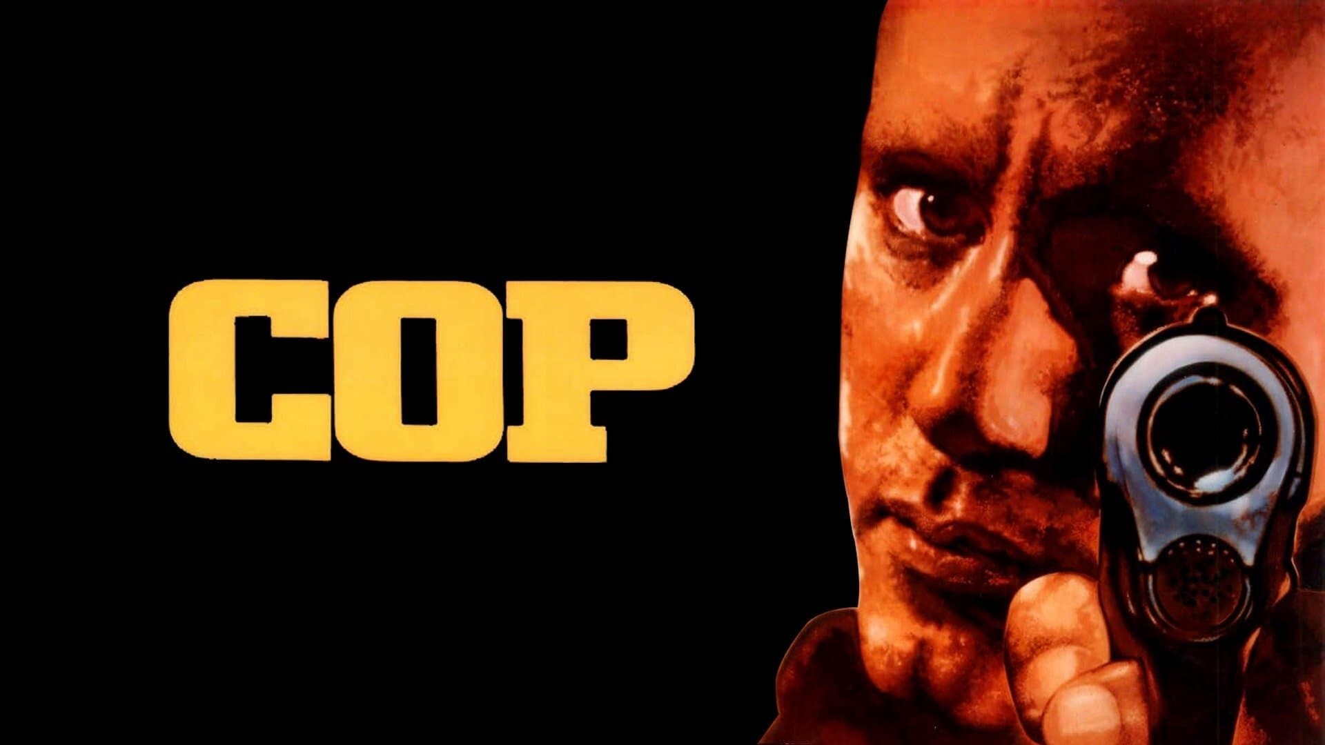 Foto de COP, CON LA LEY O SIN ELLA