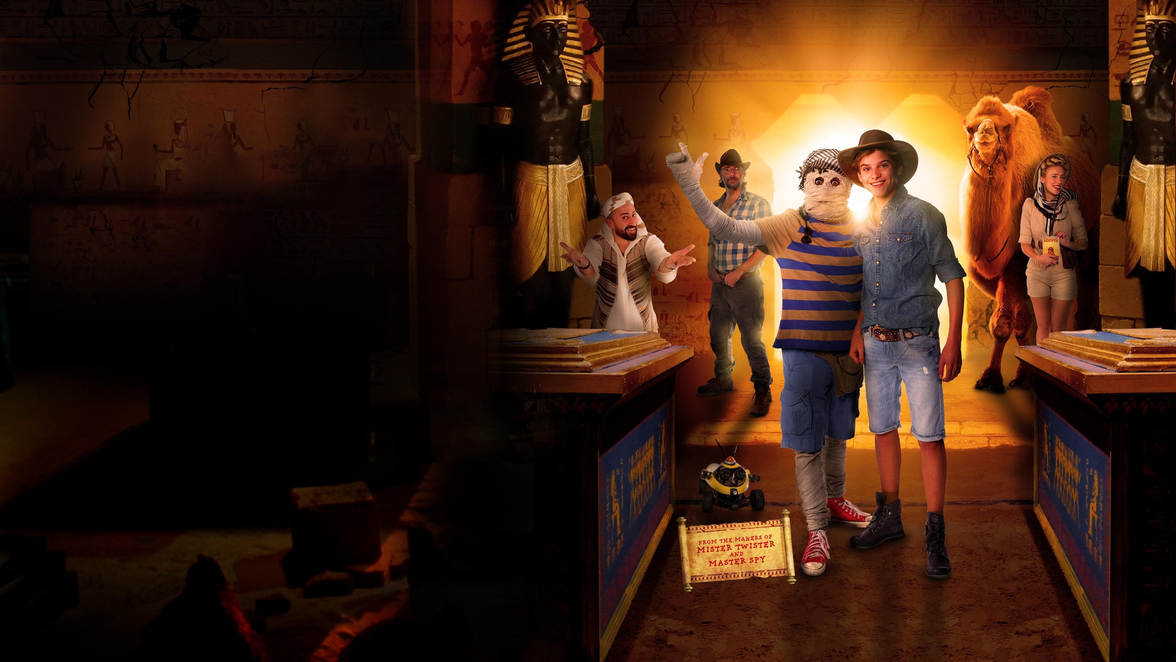 Foto de DUMMIE DE MUMMIE EN DE TOMBE VAN ACHNETOET