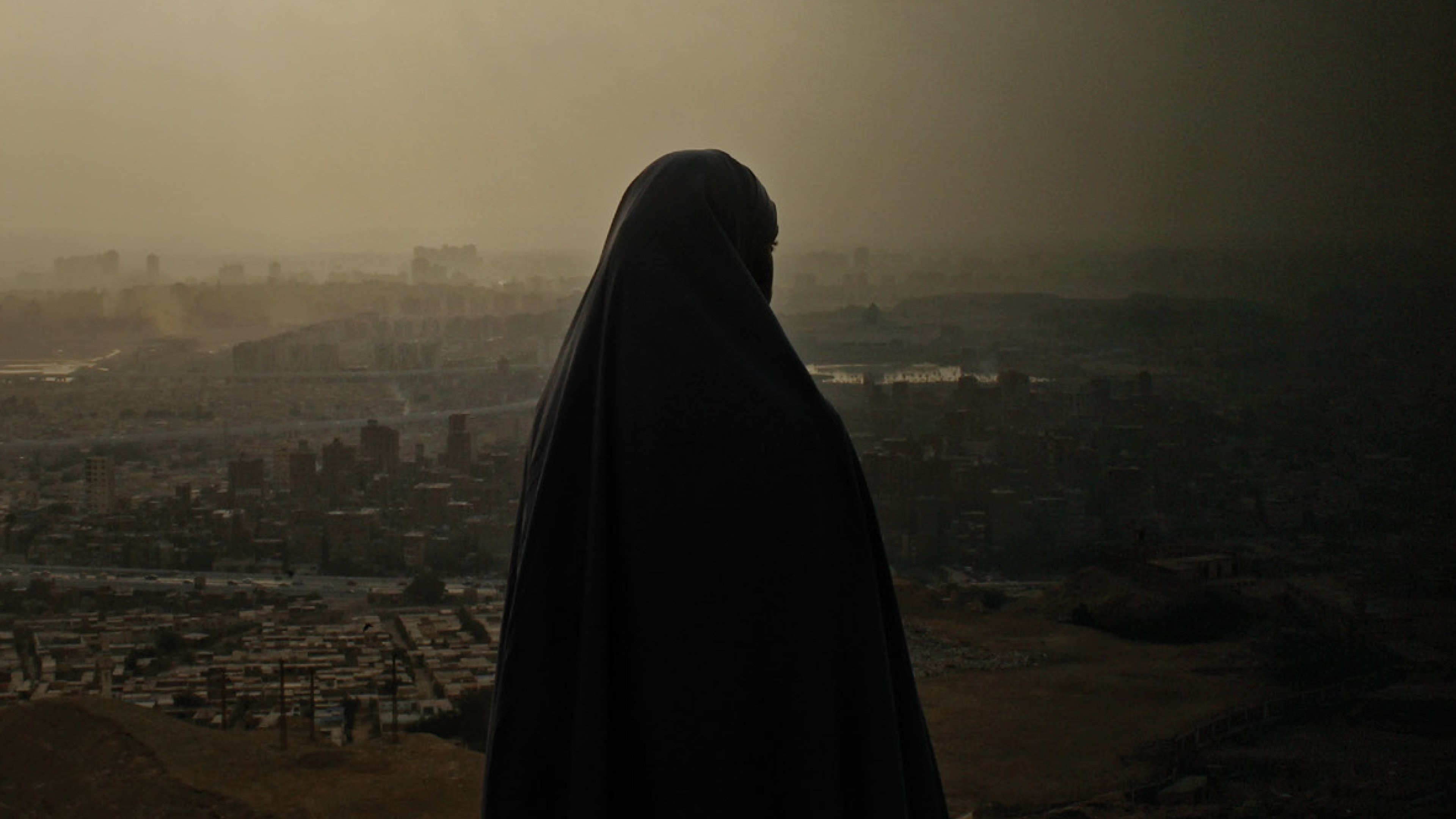 Foto de EAYSHAT LAM TAEUD QADIRATAN EALAA ALTAYARAN