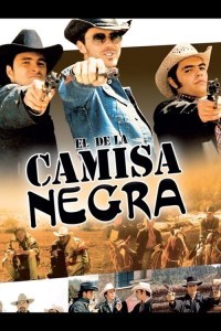 El de la camisa negra