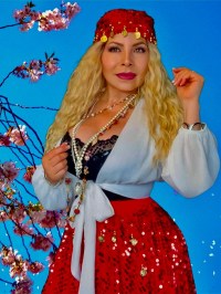 Estrella La Gitana