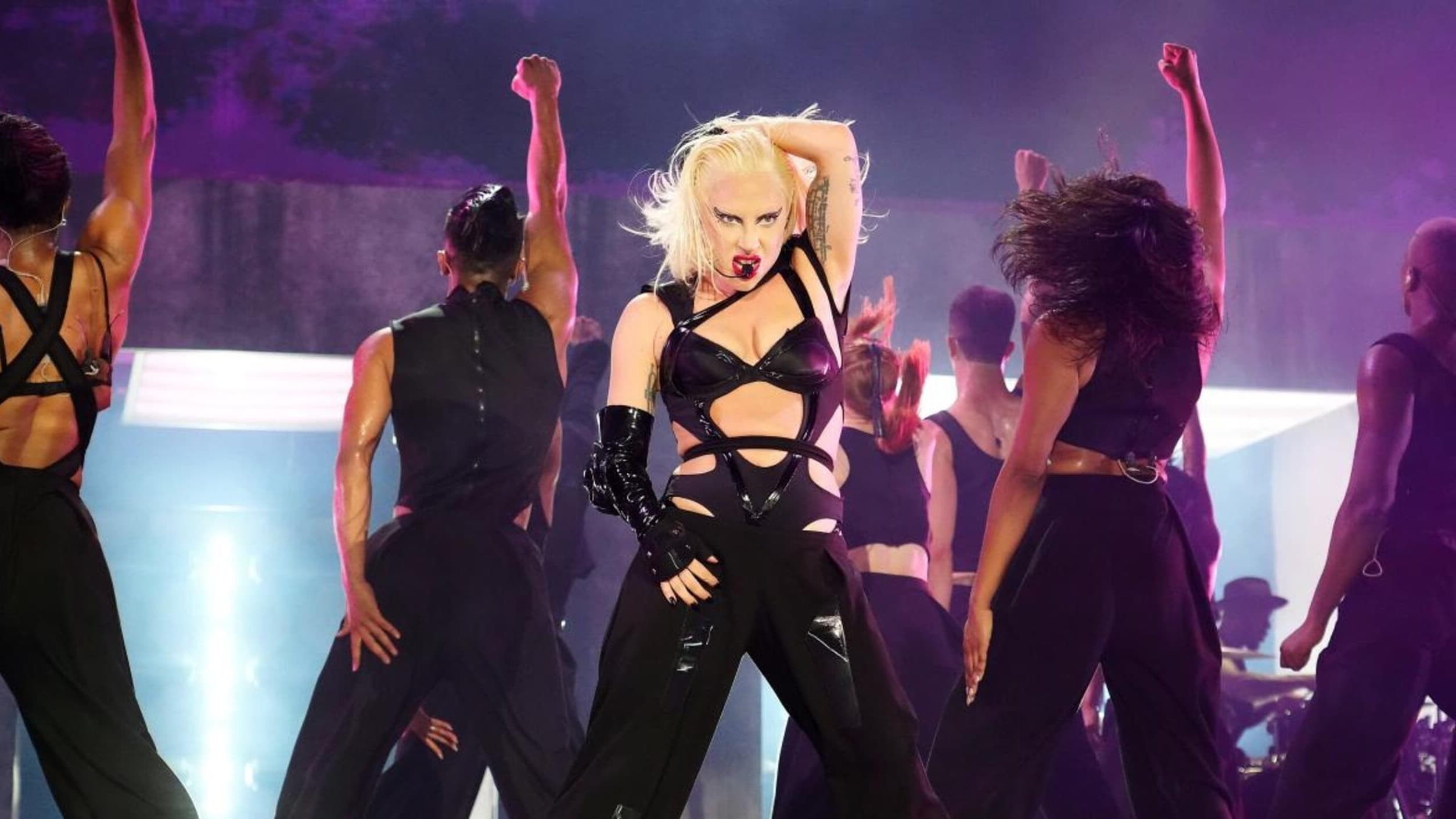 Foto de GAGA CHROMATICA BALL