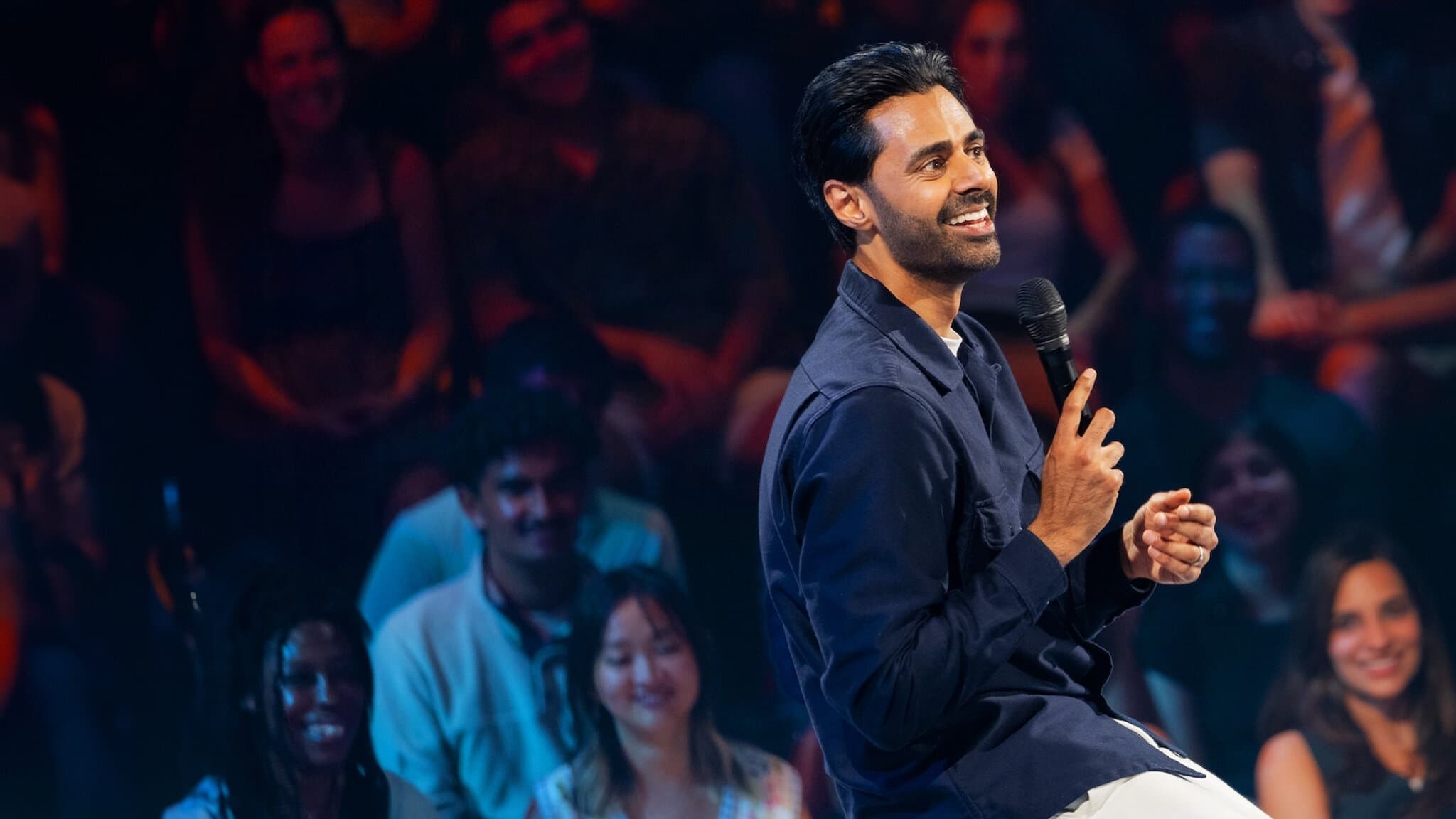 Foto de HASAN MINHAJ: OFF WITH HIS HEAD