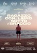 Il ragazzo con il libro sotto il braccio