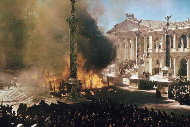Foto de LA CAÍDA DEL IMPERIO ROMANO
