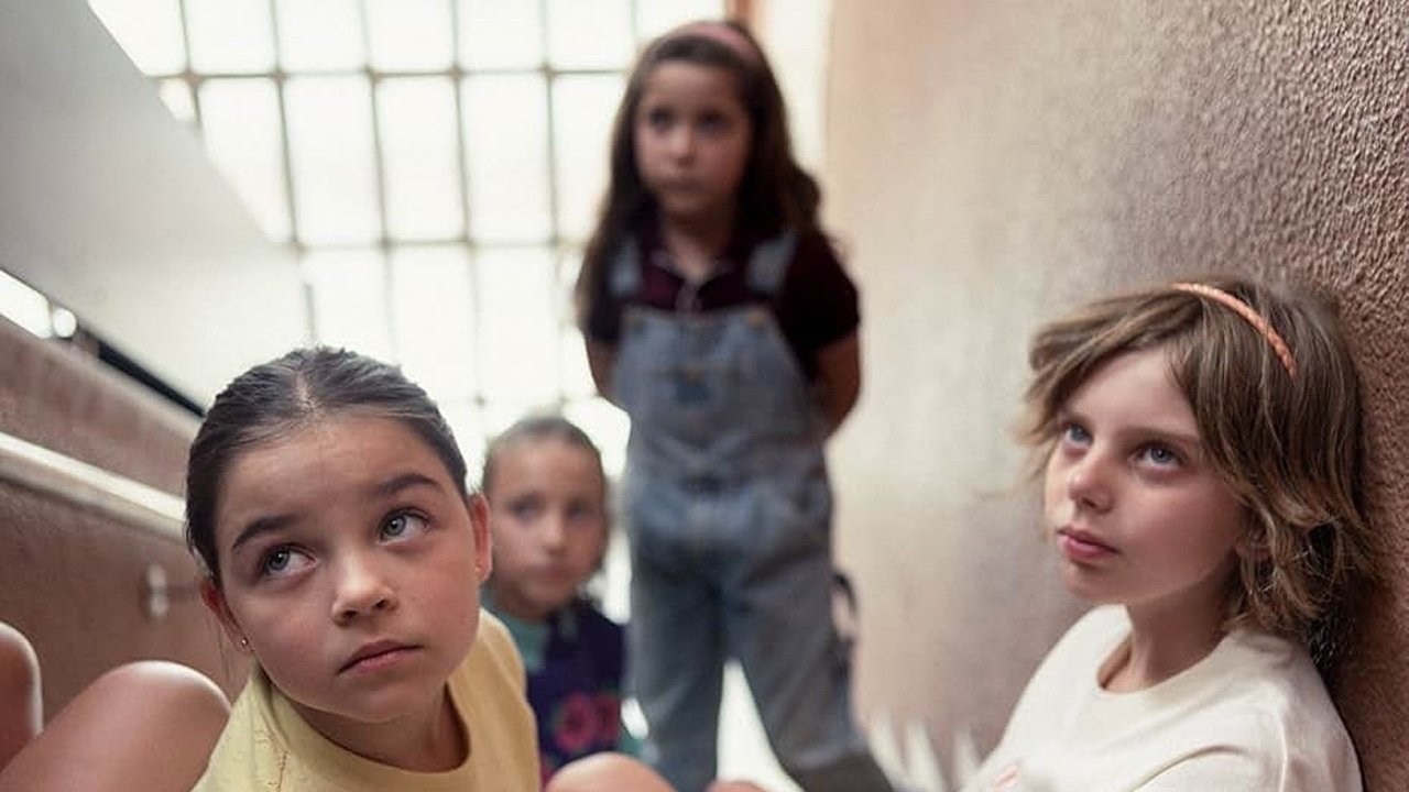 Foto de LA NIÑA DE LA CABRA