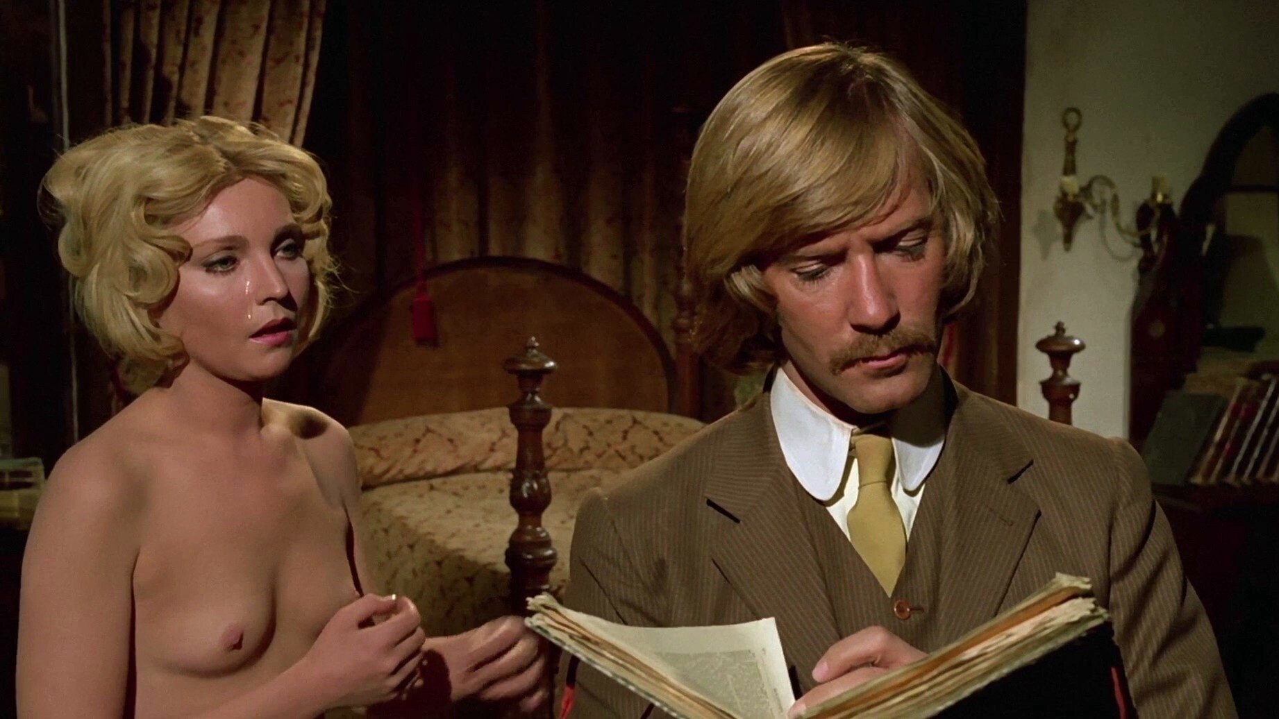 Foto de LA ORGÍA DE LOS MUERTOS