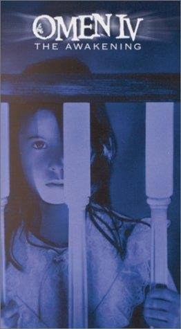Poster de LA PROFECÍA IV: EL RENACER