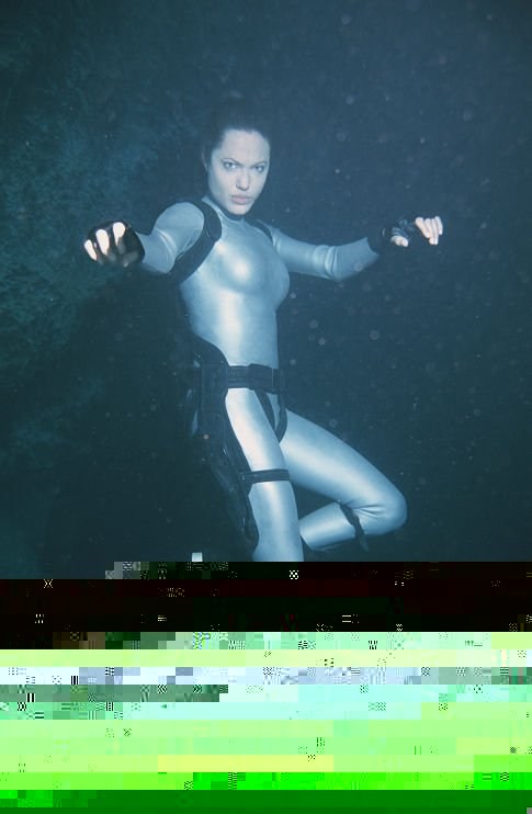 Poster de LARA CROFT TOMB RAIDER: LA CUNA DE LA VIDA