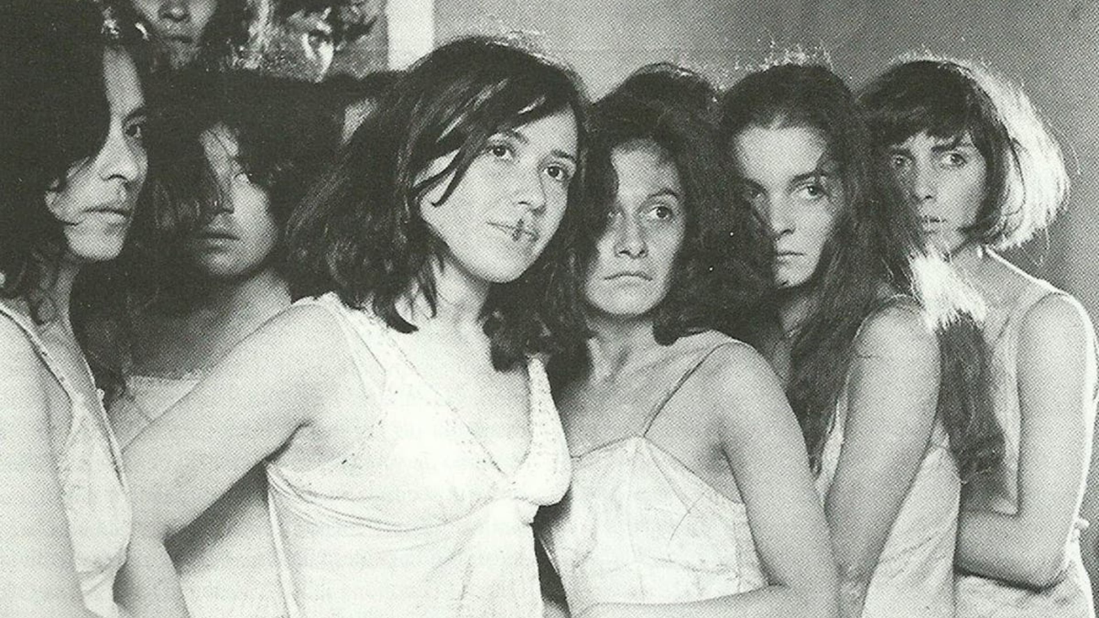Foto de LAS POQUIANCHIS (DE LOS PORMENORES Y OTROS SUCEDIDOS DEL DOMINIO PÚBLICO QUE ACONTECIERON A LAS HERMANAS DE TRISTE MEMORIA A QUIENES LA MALEDICENCIA ASÍ LAS BAUTIZÓ)