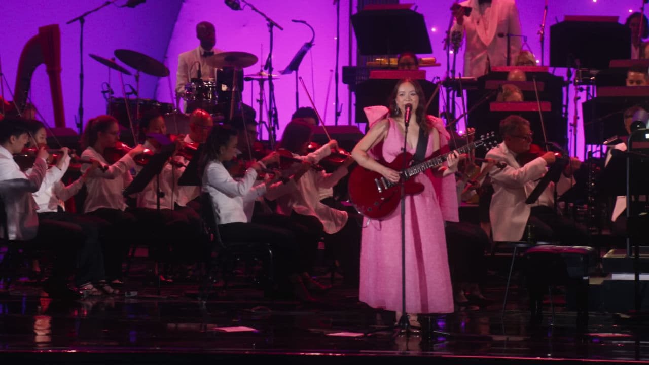 Foto de LAUFEY'S A NIGHT AT THE SYMPHONY: HOLLYWOOD BOWL