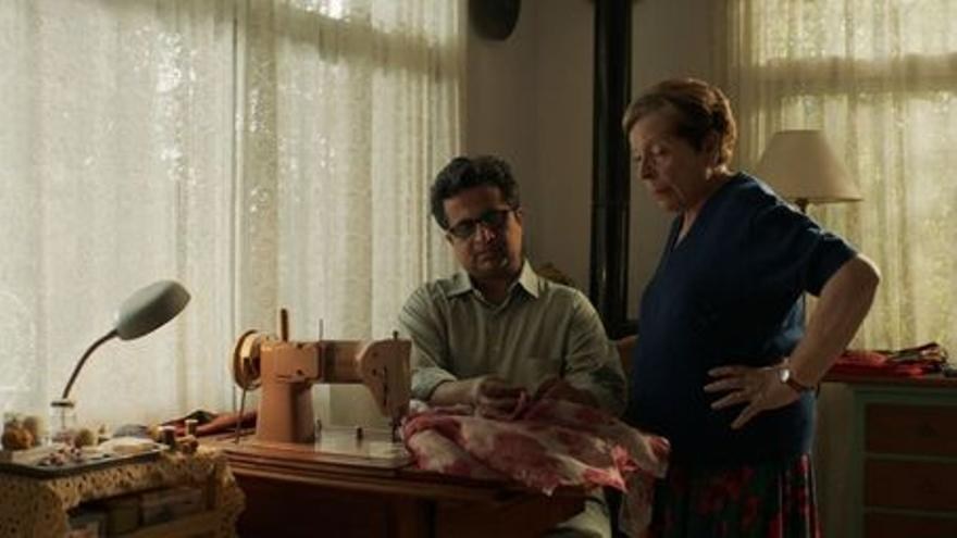 Foto de LA ABUELA Y EL FORASTERO