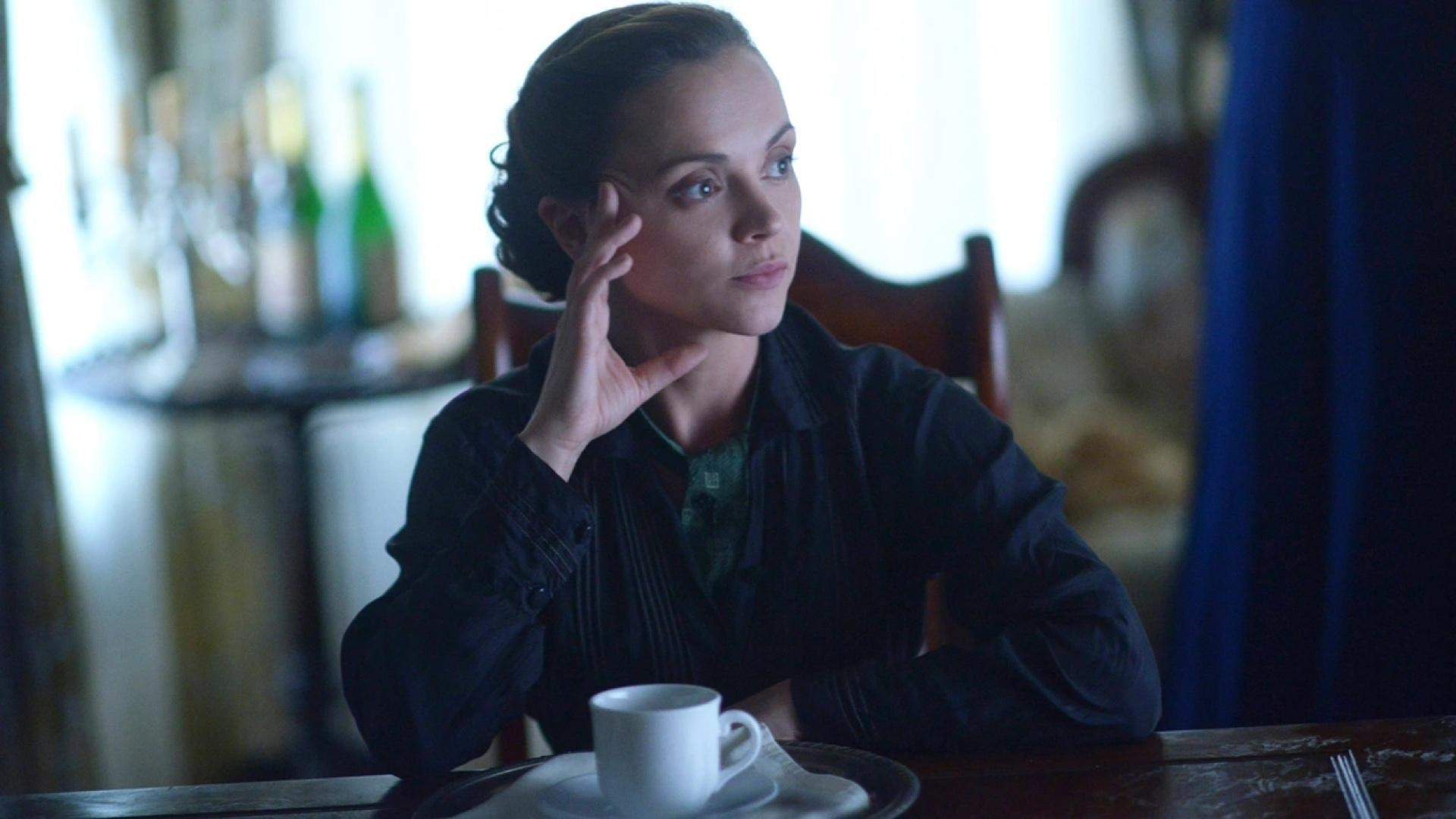 Foto de LIZZIE BORDEN TOOK AN AX