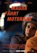 Magda fährt Motorrad