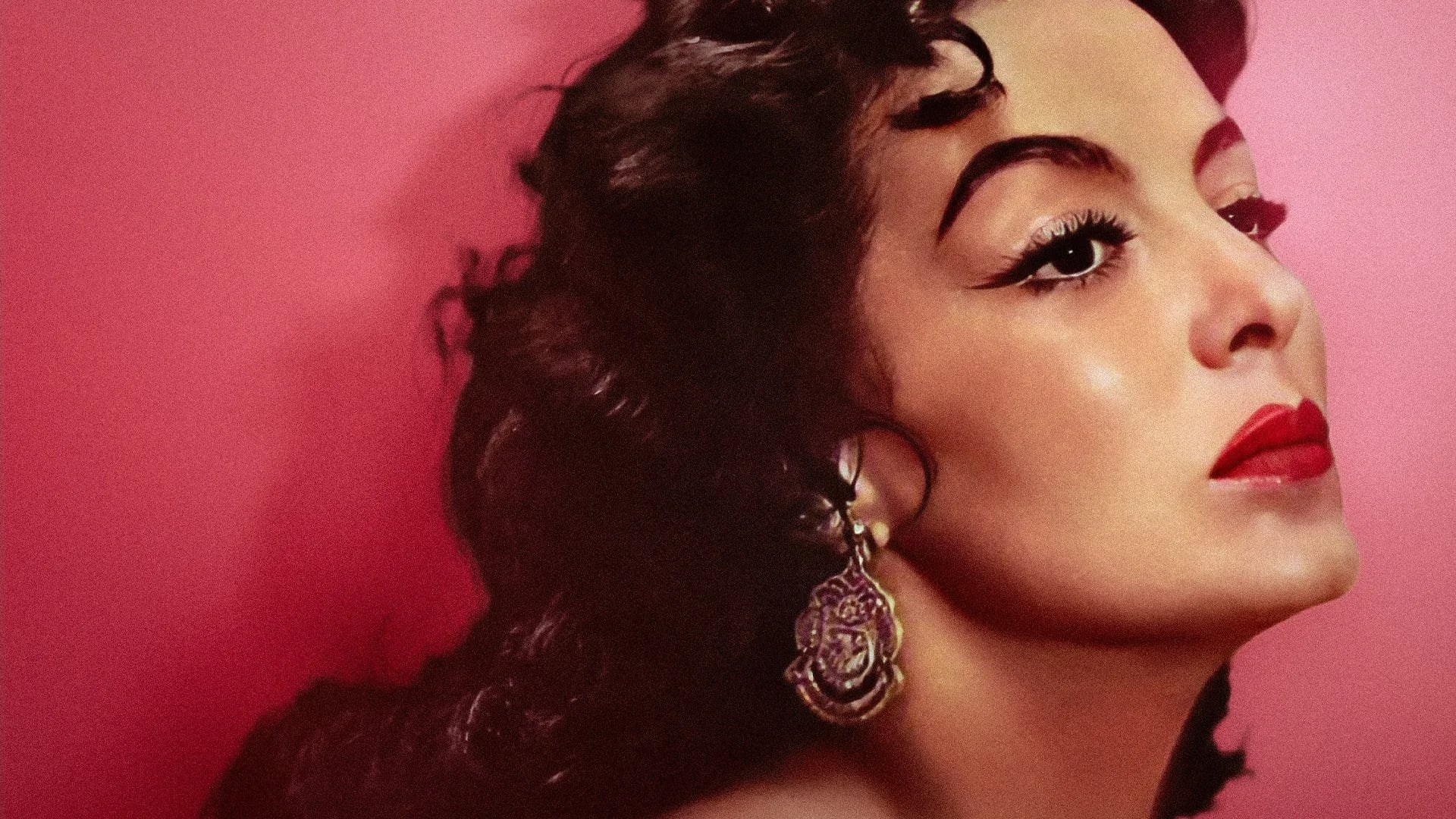 Foto de MARÍA LA DIVA ETERNA