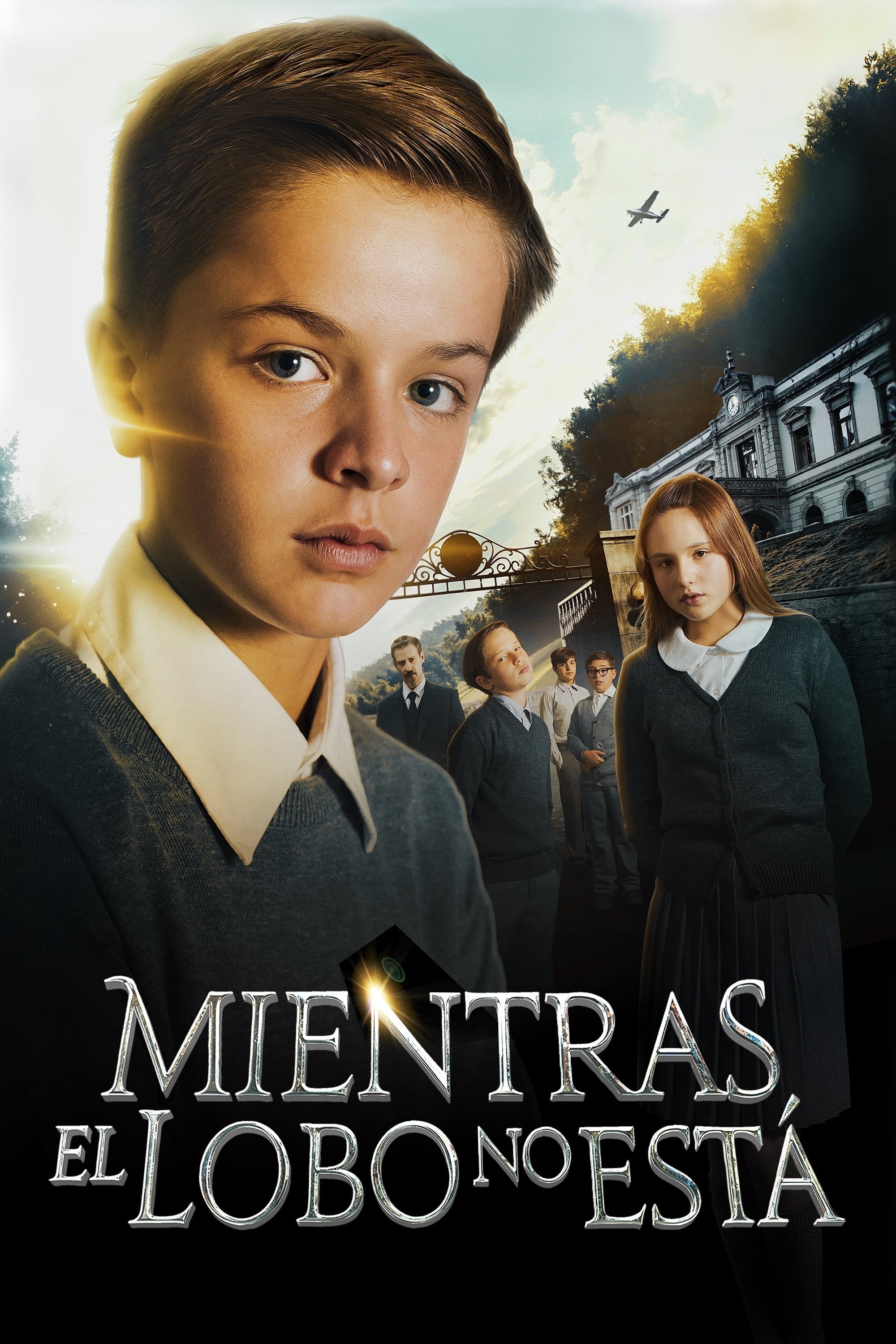 Poster de MIENTRAS EL LOBO NO ESTÁ